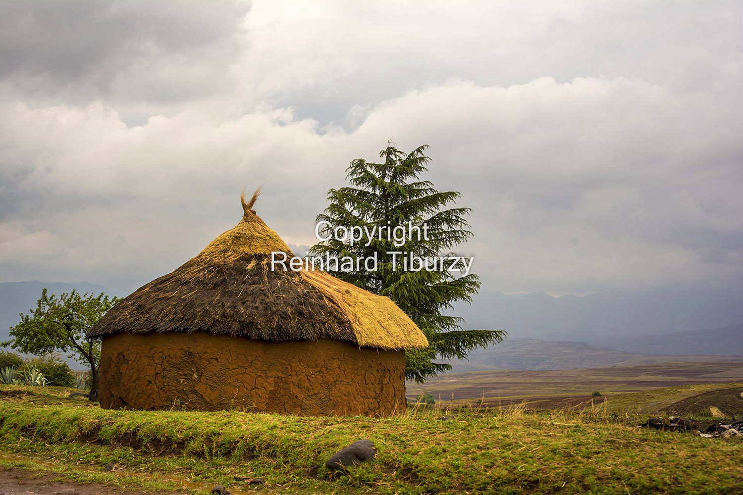 round_hut_Lesotho_Africa