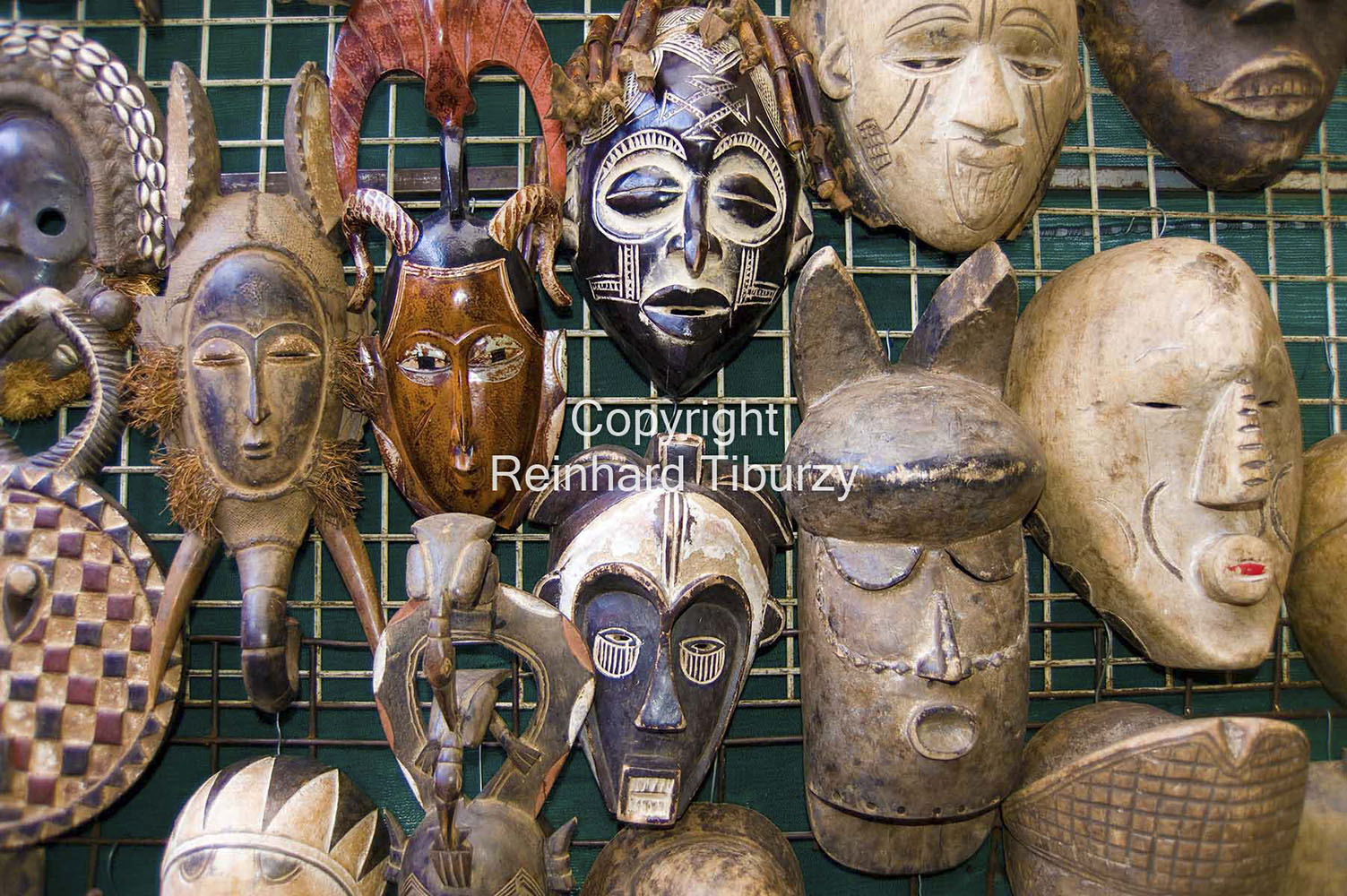 African_masks_Africa